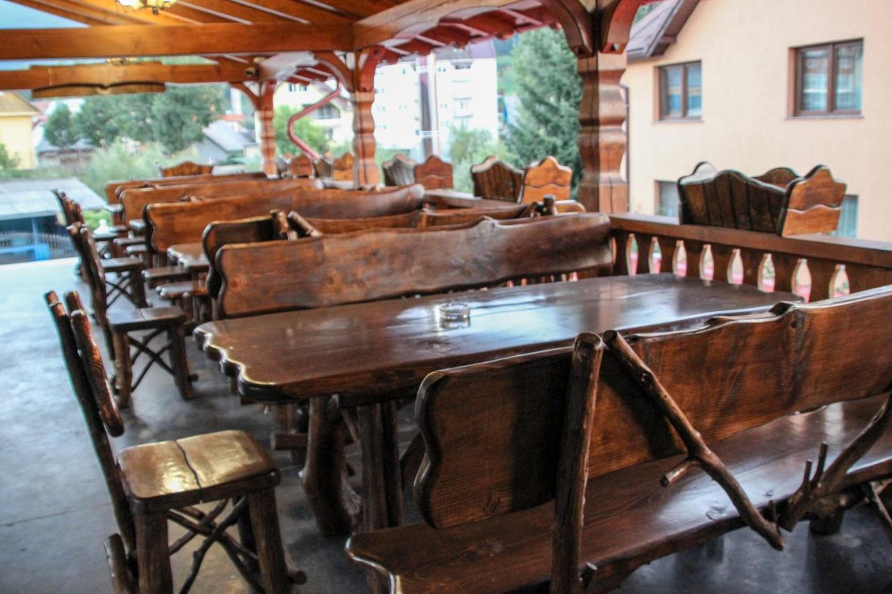 Hotel Corina Borşa Buitenkant foto