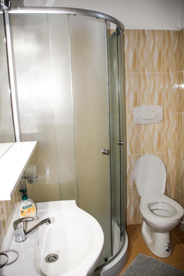 Hotel Corina Borşa Buitenkant foto
