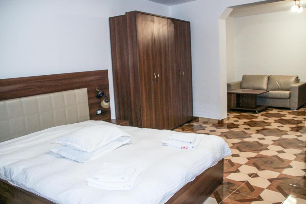Hotel Corina Borşa Buitenkant foto
